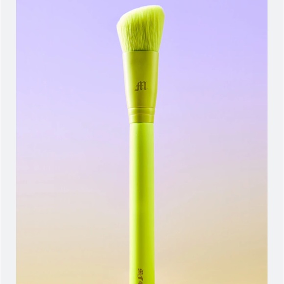 Made By Mitchell MF4 Brush & Beauty Sponge Blender Duo Bundle BNIB - Picture 9 of 15